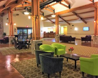 Montcler Hotel & Conference Center, Trademark by Wyndham - Sandwich - Lounge