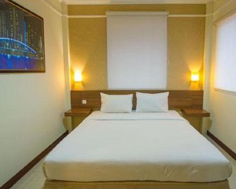Imperial Hotel - Gorontalo - Bedroom