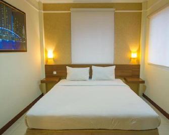 Imperial Hotel - Gorontalo - Спальня
