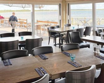 6 Person Holiday Home in Köpingsvik-by Traum - Köpingsvik - Restaurant