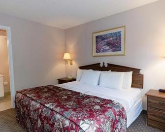 Intown Suites Extended Stay Fort Myers Fl - Fort Myers - Bedroom