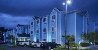 Microtel Inn & Suites by Wyndham Port Charlotte/Punta Gorda - Port Charlotte - Gebouw