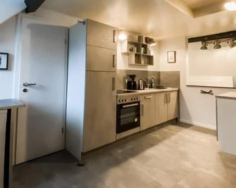 Beautiful central vacation apartment in the Alte Schmiede Winsen (Luhe) - Winsen - Bucătărie