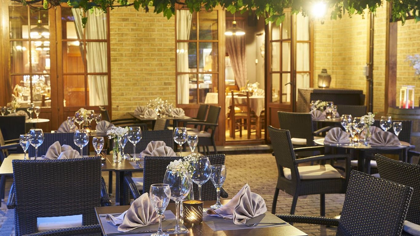 DC Hotel & Restaurant Brussels South