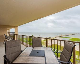 Laguna Reef Condos by Vtrips - Rockport - Balcony