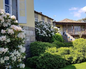 Sanxenxo: Family country house with 6 bedrooms and six bathrooms - Meaño - Buiten zicht