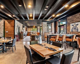 Cobblestone Hotel & Suites - De Pere Green Bay - De Pere - Ресторан