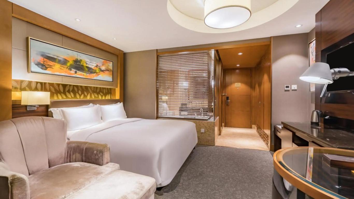 Lake View Hotel