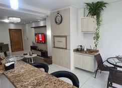 Excelente Apartamento Alto Padrão Centro Ed Dubai - Capão da Canoa - Sala de estar