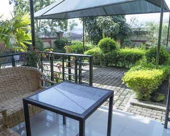 Nyumbani Downtown Cottages - Kigali - Terasa