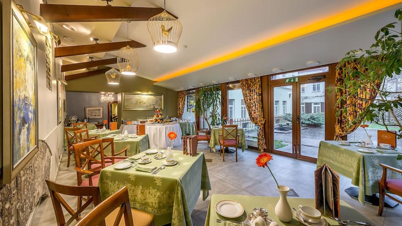 Grotthuss Boutique Hotel