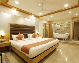 The Metropole by Keyboard Hotels - לונאבאלה - חדר שינה