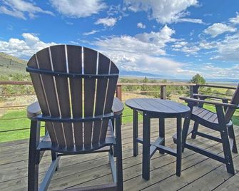 5 Star - Golden Eagle Loft - McAllister - Balcony