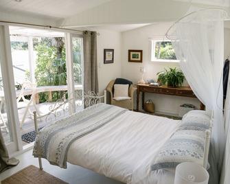 Heartsong Retreat - Waiheke Island - Bedroom