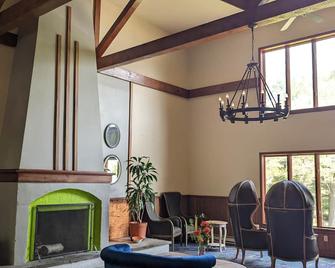 The Lodge Luxury Resort At Lake Harmony - Lake Harmony