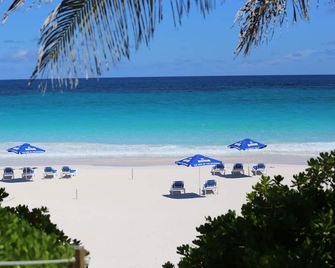 Tingum Village Hotel - Dunmore Town - Plage