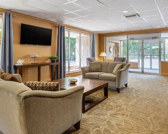 Quality Inn Old Saybrook - Westbrook - Old Saybrook - Wohnzimmer
