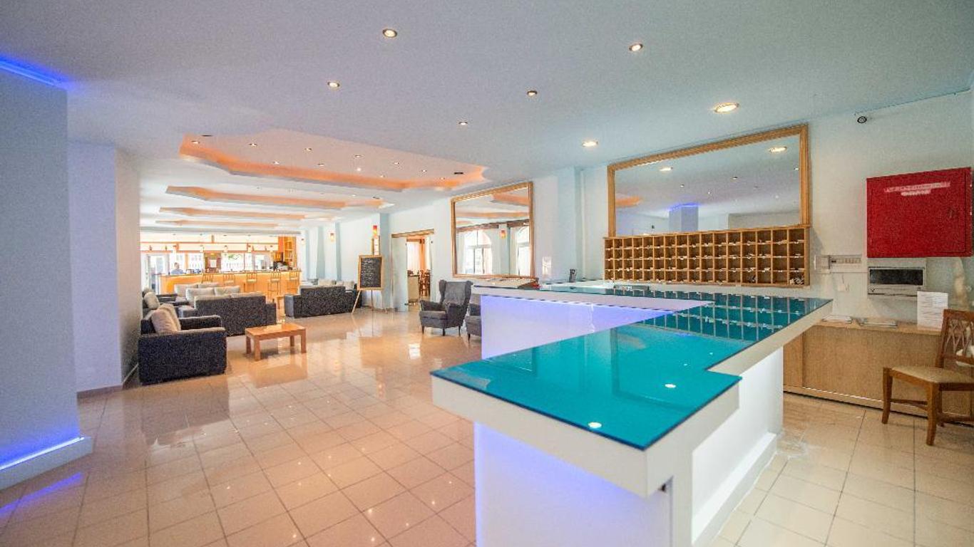 Silver Beach Hotel and Annexe Apartments