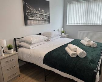 Reardon Apartment Warwick - Sleeps 5 - Parking & Wifi - Warwick - Habitación