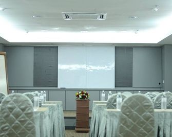 Crystal Lodge - Kota Bharu - Sala de reuniões