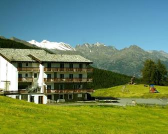 Chalet Des Alpes - Pila - Gebäude