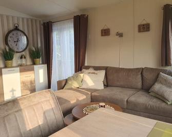 ZP 413 - Camping de Zandput - Vrouwenpolder - Huiskamer