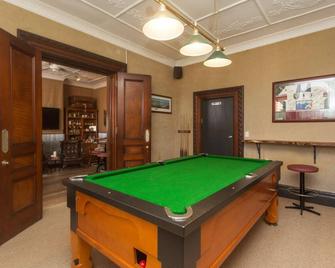 Southern Railway Hotel Goulburn - Goulburn