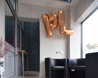 Premierlux Serviced Apartments - Lontoo - Vastaanotto