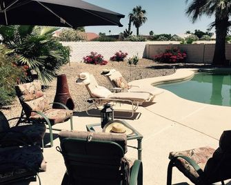 Privacy With A Pool. - Sun City West - Pool