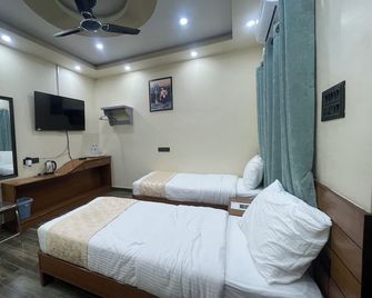 Hotel Happy Home - Siddharthanagar - Habitación