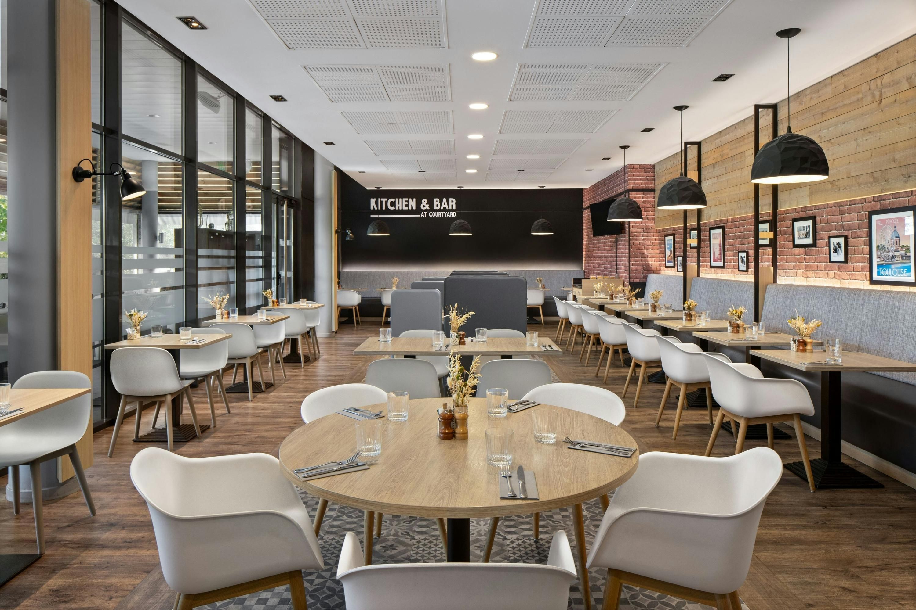 Courtyard by Marriott Toulouse Airport - טולוז - מסעדה
