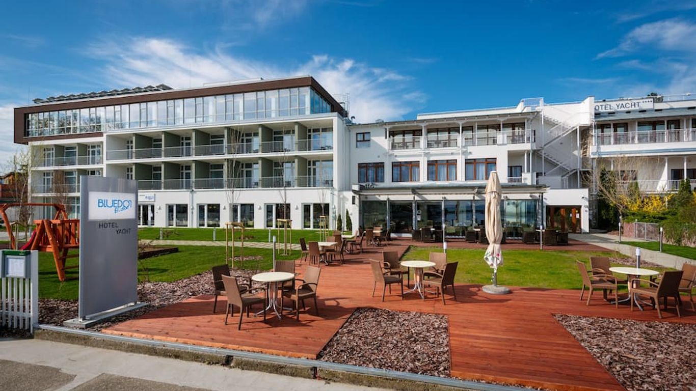 Hotel Yacht Wellness & Business