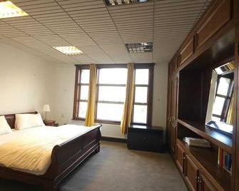 London Stockwell Station Apartment - London - Bedroom
