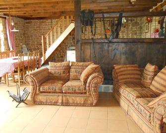 Rural Cottage With Wheelchair Access and disabled facilities. - Parigny - Sala de estar