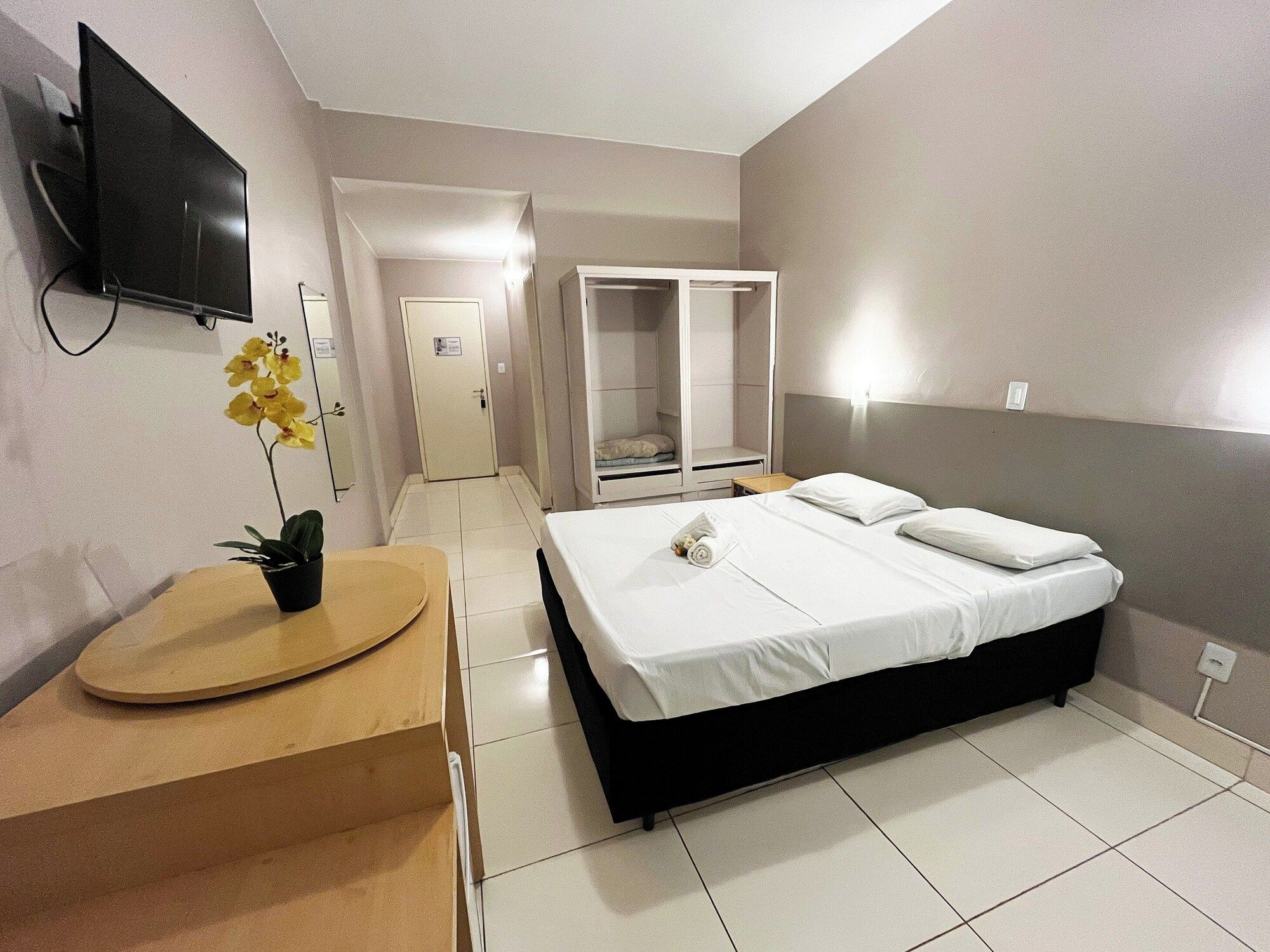 Riviera Hotel by Bsb Inn - Brasilia - Bedroom