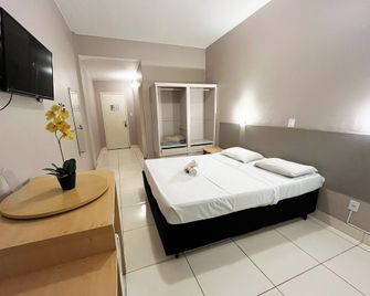 Riviera Hotel by Bsb Inn - Brasilia - Bedroom