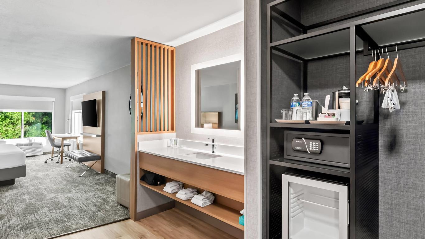 Radisson Hotel Portland Airport