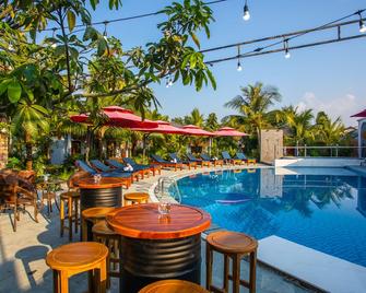 Palm Garden Resort & Restaurant - Phu Quoc - Piscina