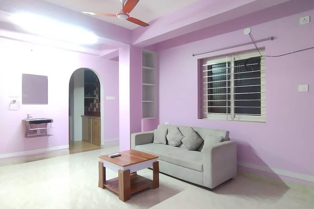 The Lakeview Classic Homestay - Agartala - Salon