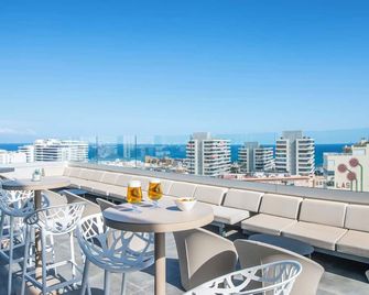 Hotel Costa Málaga - Adults Recommended - by Pierre & Vacances - טורמולינוס - מרפסת