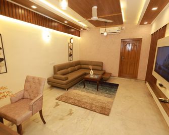 Hotel Liwa Tower - Guruvayoor - Wohnzimmer
