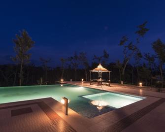 Eka Resorts - Sakleshpur - Pool