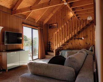 Geoff's - beach, bush and bliss - St Helens - Living room