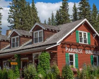 Charming Lake Louise Cabin | Fireplace Retreat - Lake Louise - Edificio