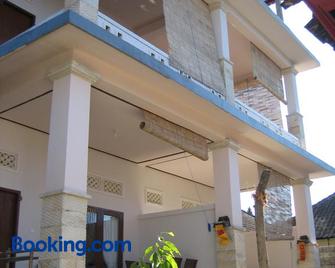 Double One Villas Amed II - Amed - Bangunan