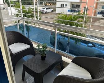 Primer Nivel. Apto de 2 Habitaciones La Vega - Concepción de La Vega - Balcony