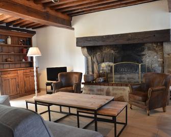 Burgundy traditional cottage with a vast flower garden to enjoy nature & calm - Saint-Martin-du-Puy - Sala de estar