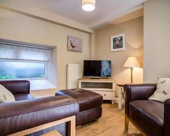 Mill Race - Burford - Living room
