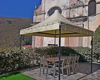 Case Vacanze Borgo Faraldi - La Bottega del Fabbro - Villa Faraldi - Patio