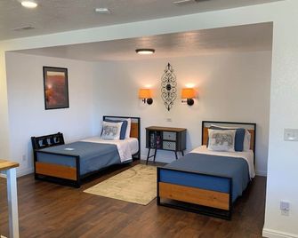 Bryce Vistas Vacation Apartment - Claron Suite - تروبيك - غرفة نوم